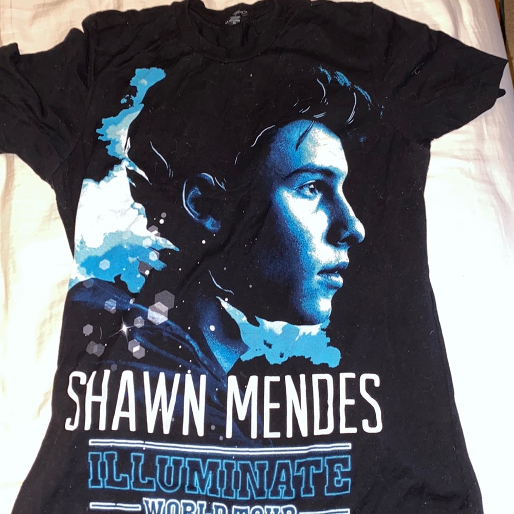 Shawn mendes illuminate concert shirt